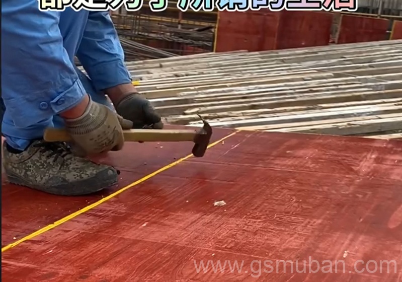 工地用的紅板多少錢(qián)一塊?工地紅板價(jià)格對(duì)比 工地用的紅板多少錢(qián)一塊?工地紅板價(jià)格對(duì)比