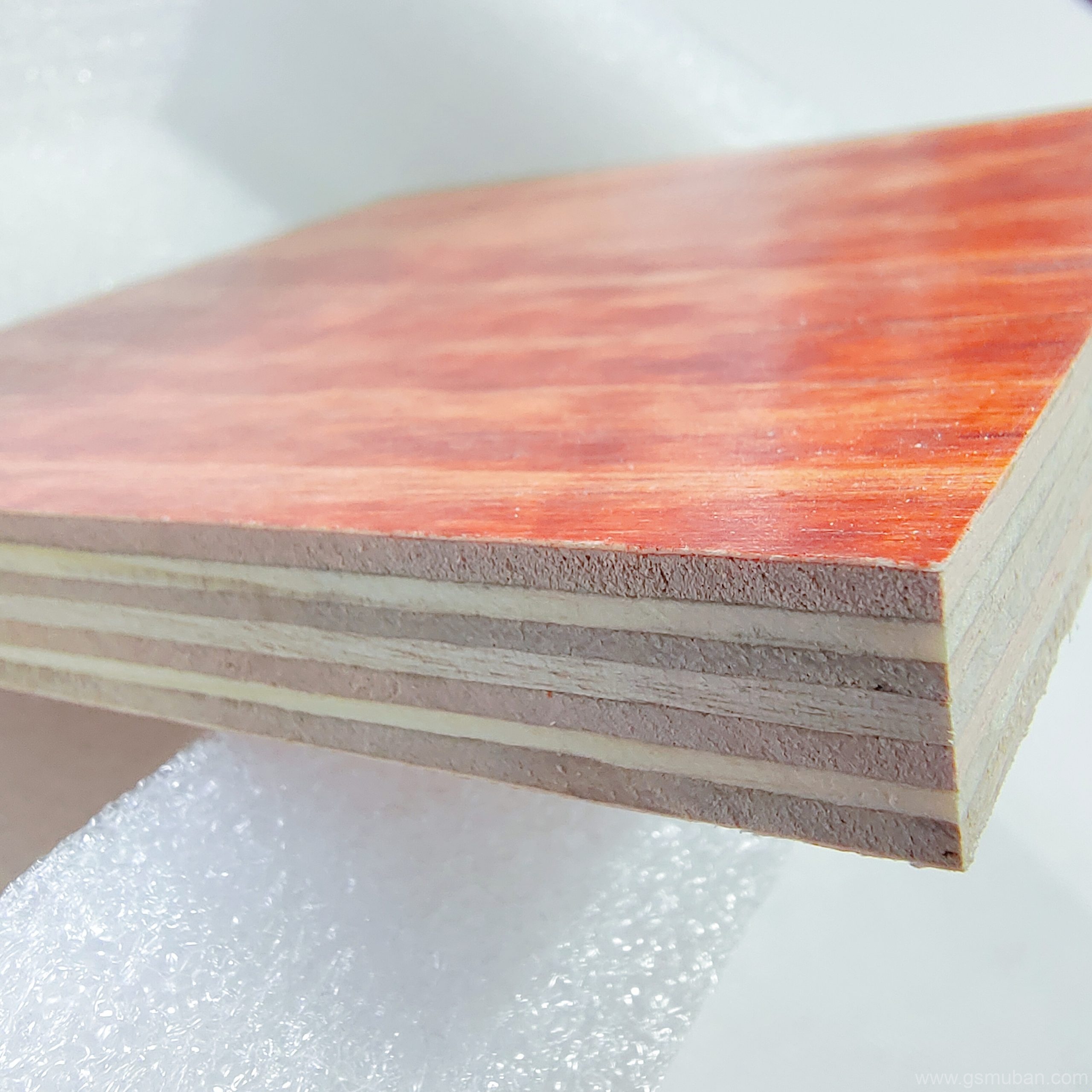 優(yōu) 質(zhì)建筑模板廠家推薦：如何選擇高性?xún)r(jià)比施工材料？